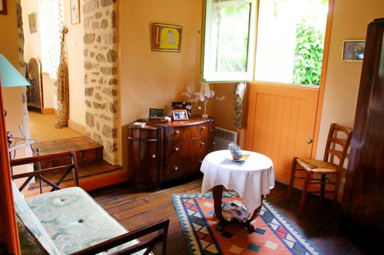 Bed and Breakfast Chez Claire Chamborand Екстер'єр фото
