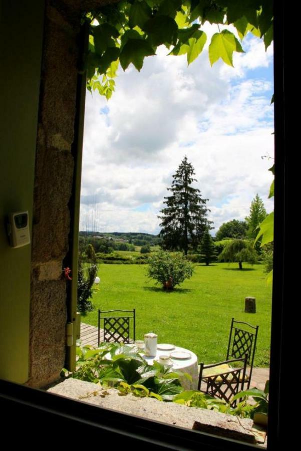 Bed and Breakfast Chez Claire Chamborand Екстер'єр фото